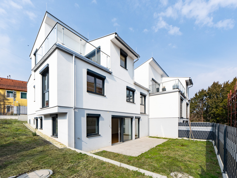 Wohnen nahe Sch�nbrunn. Modernes Doppelhaus mit 4 Zimmern, W�rmepumpe, Klimaanlage /  / 1230&nbsp;Wien / Bild 1