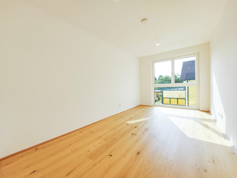 Sonnige Aussichten. Eleganter 4-Zimmer Eigentum mit Sd-Balkon. 290m von der Alten Donau entfernt /  / 1220 Wien / Bild 3