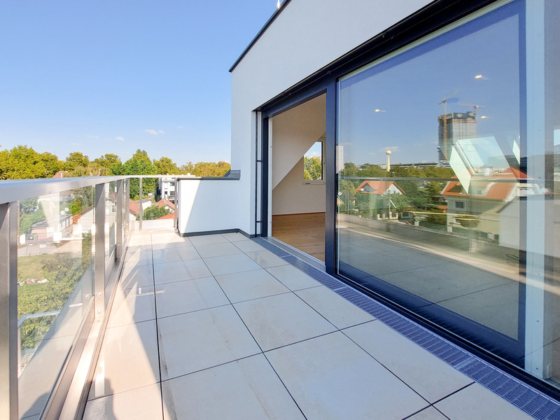 Sagenhaftes 3-Zimmer-Penthouse auf 129 m² - samt Deckenkühlung und Liftfahrt direkt in die Wohnung / / 1220 Wien / Bild 7