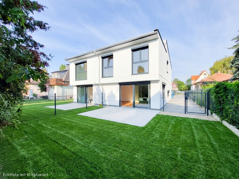 Beim Weinbaugebiet Stammersdorf: Exklusives Traumhaus mit Photovoltaik, Klimaanlage und W�rmepumpe /  / 1210&nbsp;Wien / Bild 4