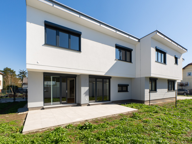 Modernes Doppelhaus zwischen Neuer Donau und Erholungsgebiet Marchfeldkanal. Ertsbezug