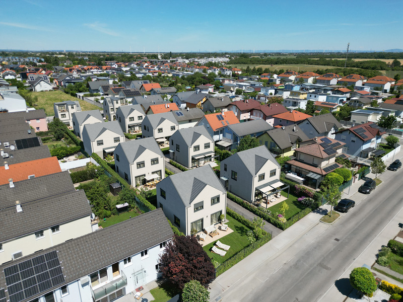 1220, Mittelfeldweg, Nur 380 m zum Badeteich Hirschstetten, Einzelhaus gekuppelt / / 1220 Wien / Bild 1