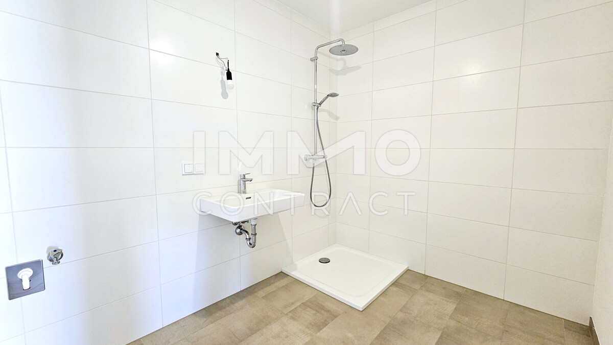 Zentral - modern - hell: Perfekte 2-Zimmer-Wohnung mit Balkon im Erstbezug in grner Anlage /  / 2333 Leopoldsdorf / Bild 4