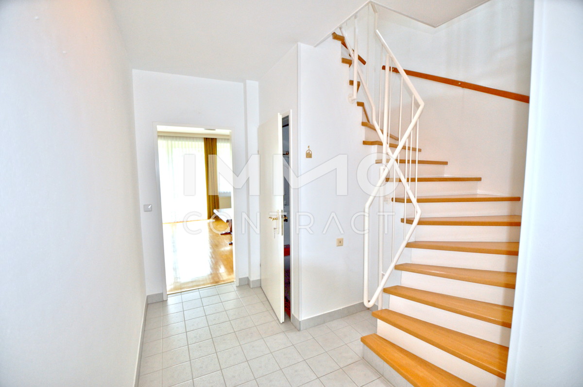 Gerumiges Haus mit groem Garten, Terrasse und groem Balkon, Garage  - Zentrale Ruhelage /  / 7423 Pinkafeld / Bild 5