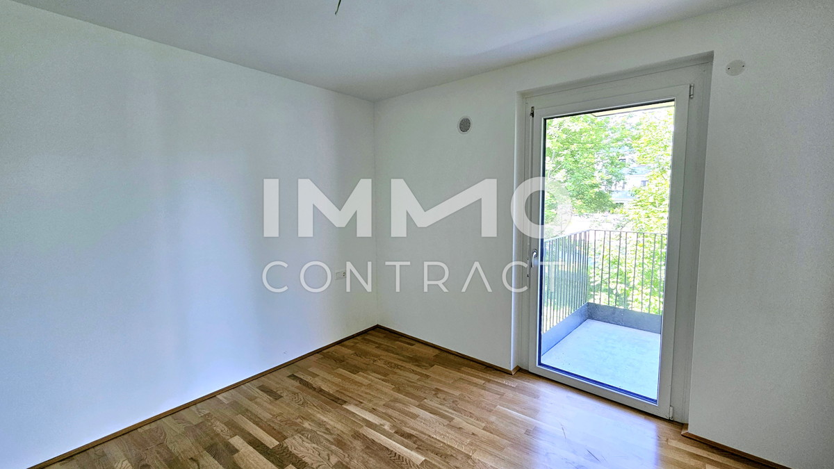 Provisionsfrei: Dachgeschowohnung mit 2 Zimmern, Grnblick und Ruhelage /  / 2700 Wiener Neustadt / Bild 2