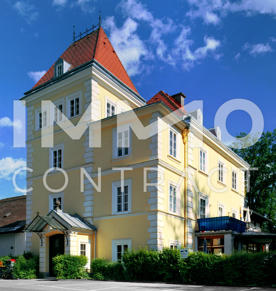Sonnige 2-Zimmer Wohnung mit groen Balkon in der Villa Joachim!
