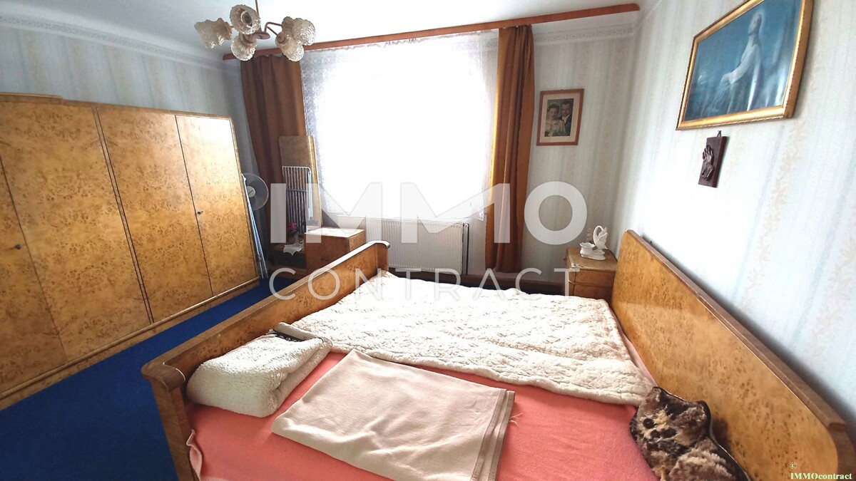 Geräumiges Mehrfamilienhaus mit großem Garten, sowie ehemaligen kleinen Geschäftslokal neben Bahnhof /  / 3380 Pöchlarn / Bild 1