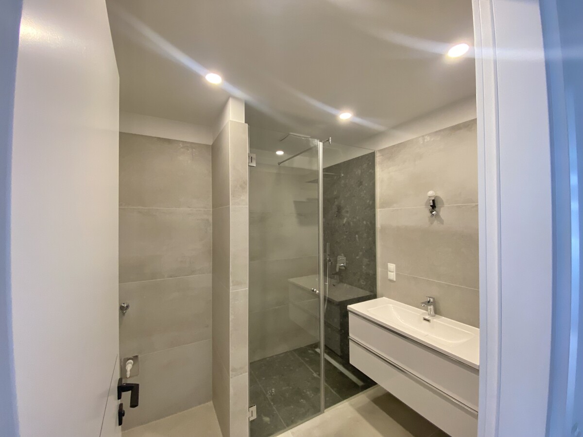 BALKON mit Grnblick - 3 Zimmer Wohnung Nhe Aupark - 2 bedroom Apartment with balcony /  / 1210 Wien / Bild 1