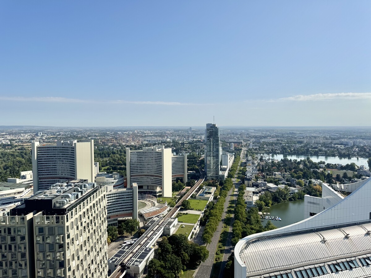 DANUBEFLATS. 40 Etage - The one and only: Einmalig inkl. Wellness and Swimming Pool /  / 1220 Wien / Bild 6