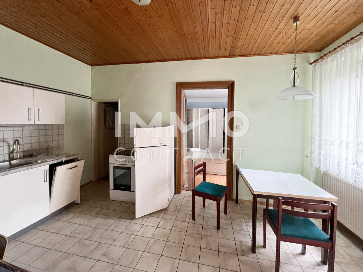 LANDHAUS mit Innenhof + BAULAND mit Garagengebäude / / 2061 Hadres / Bild 2