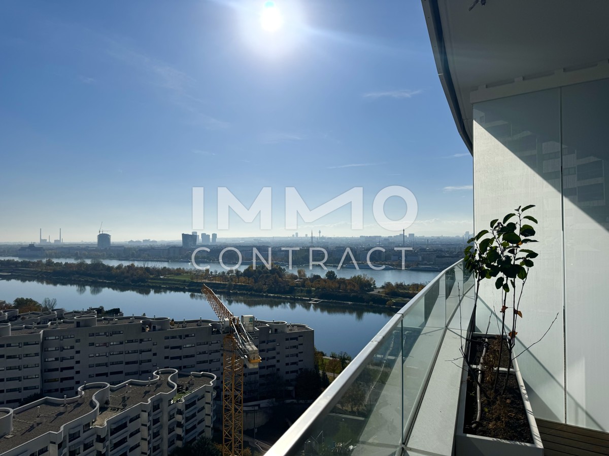 ERSTBEZUG: Wundervoller Ausblick auf Alte Donau! Studio, hochwertige Markenküche, erstklassige Lage!