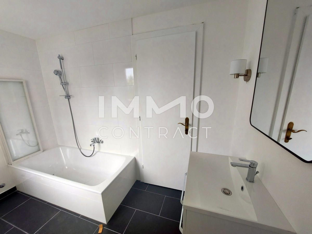 Wohnung mit Flair - Altbau, saniert mit Balkon im Stadtzentrum von Amstetten - alles Funhe /  / 3300 Amstetten / Bild 1