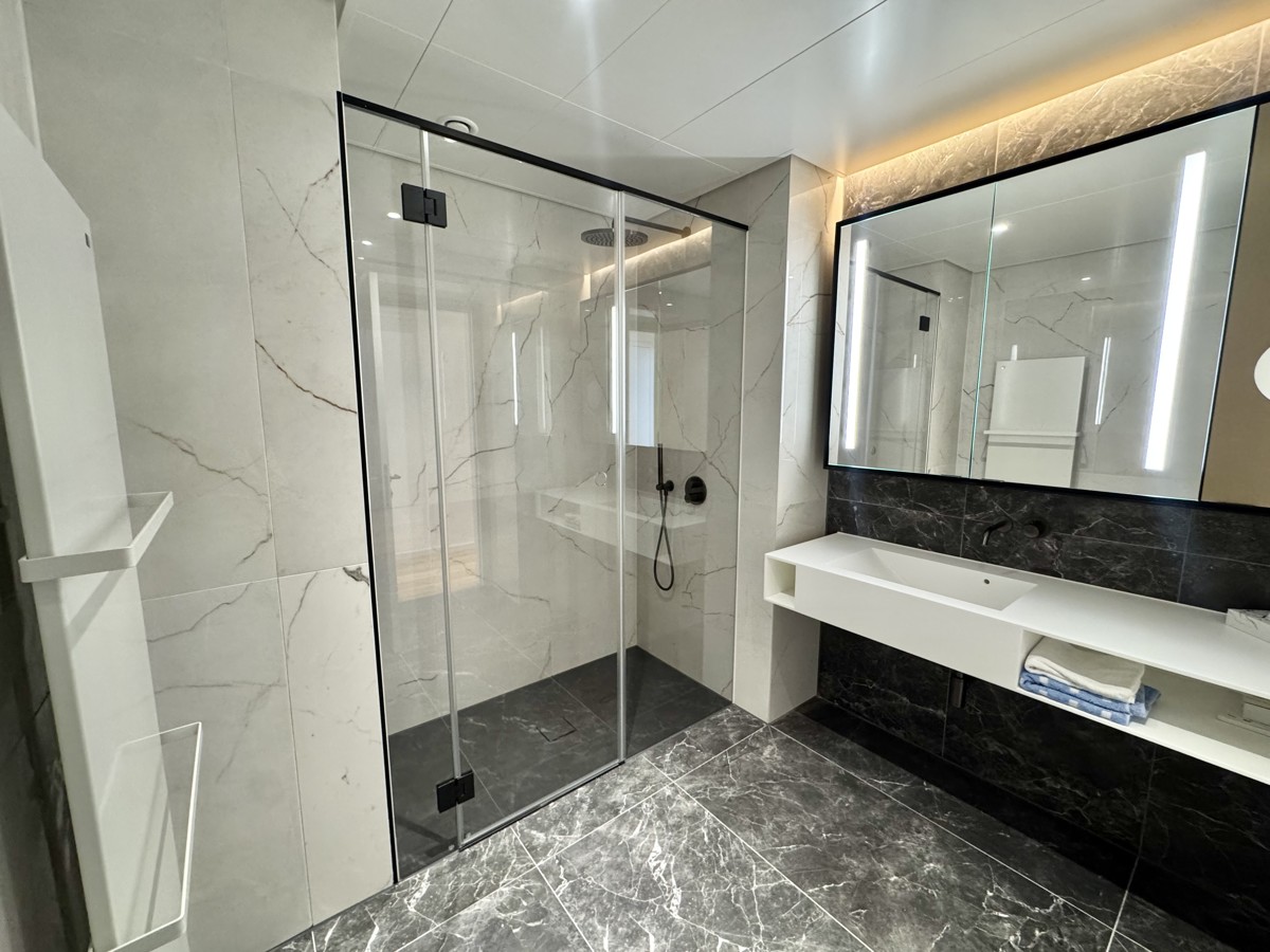 DANUBEFLATS. NEU - 30. Stock! Einmalig - Groe 2 Zimmer Wohnung. Wie im Urlaub - Elevate your Lifestyle /  / 1220 Wien / Bild 3