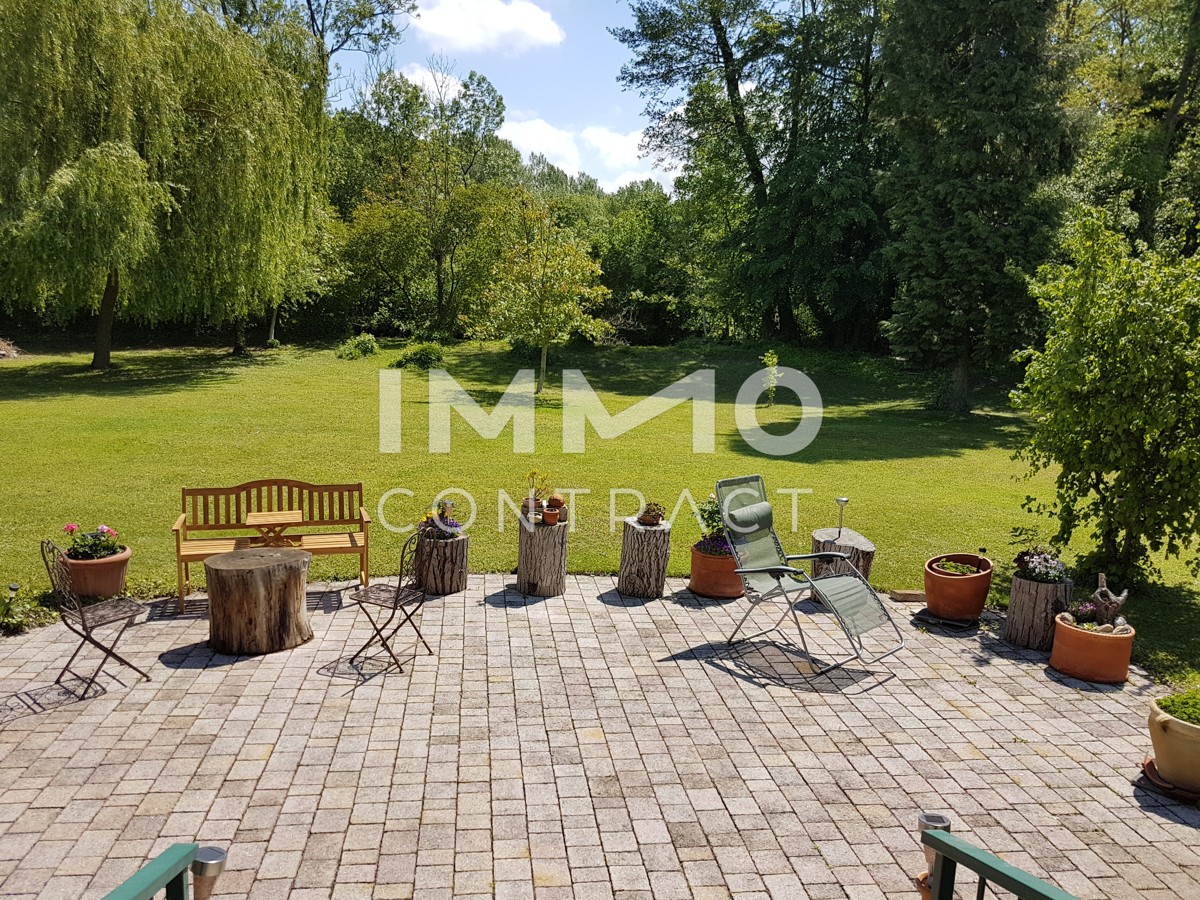 Traumvilla 30 min. von Wien: 2.000 m Grundstck - luxuriser Wohnkomfort & idyllische Naturkulisse /  / 2434 Gtzendorf an der Leitha / Bild 2