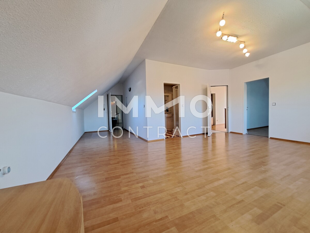 Aus 1 mach 2! Teilbare, groe Dachgescho- Wohnung mit Garten /  / 8020 Graz / Bild 7