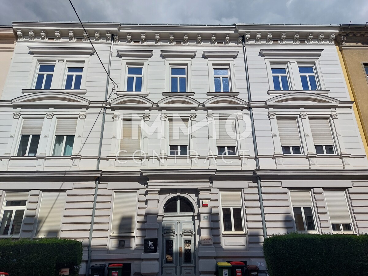 RARITÄT: STILVOLLE 3-ZIMMER ALTBAUWOHNUNG IN RUHIGER LAGE