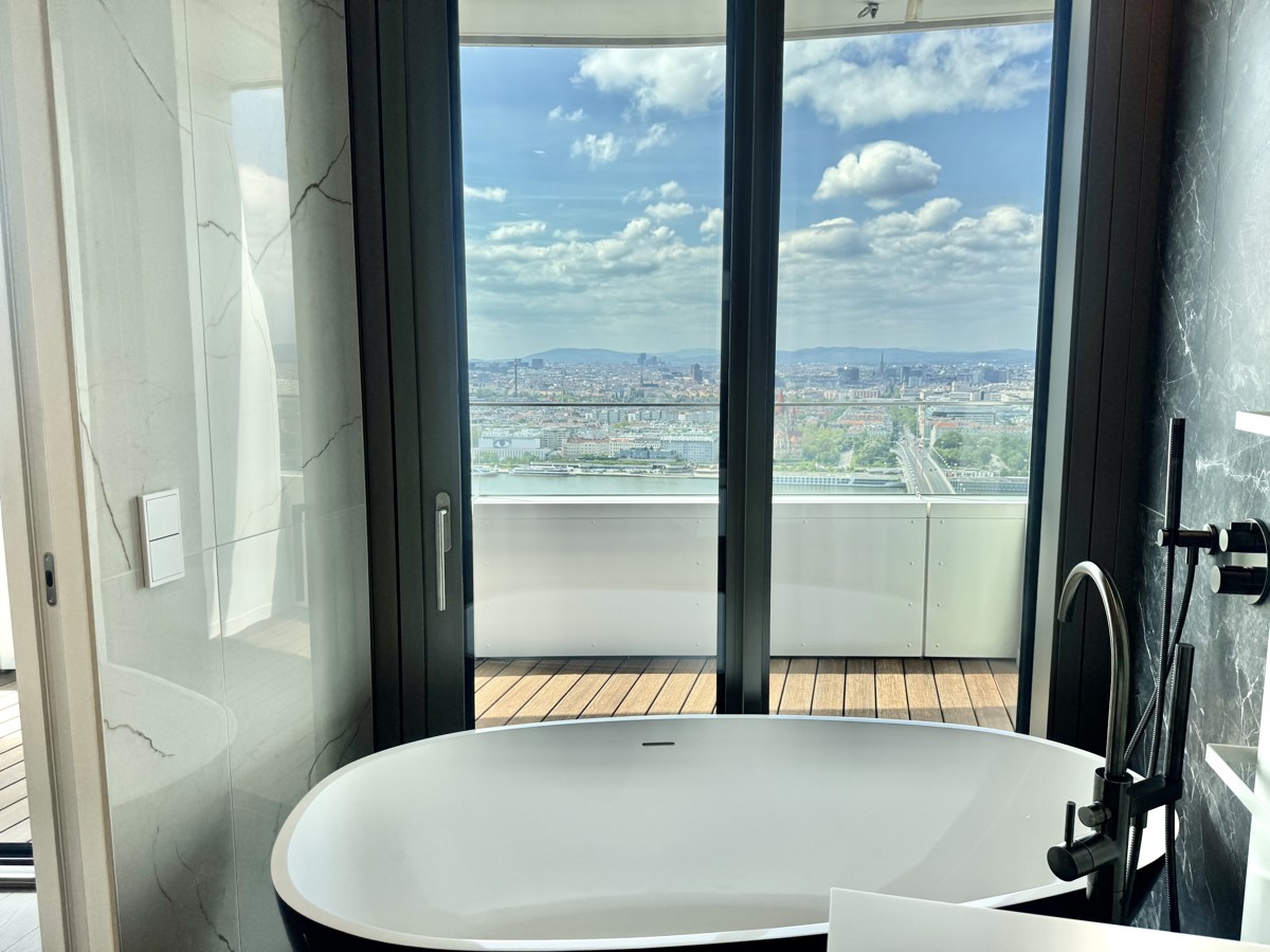 Luxus Leben Am Wasser - inkl. Kche, Pool und Wellness Bereich /  / 1220 Wien / Bild 10