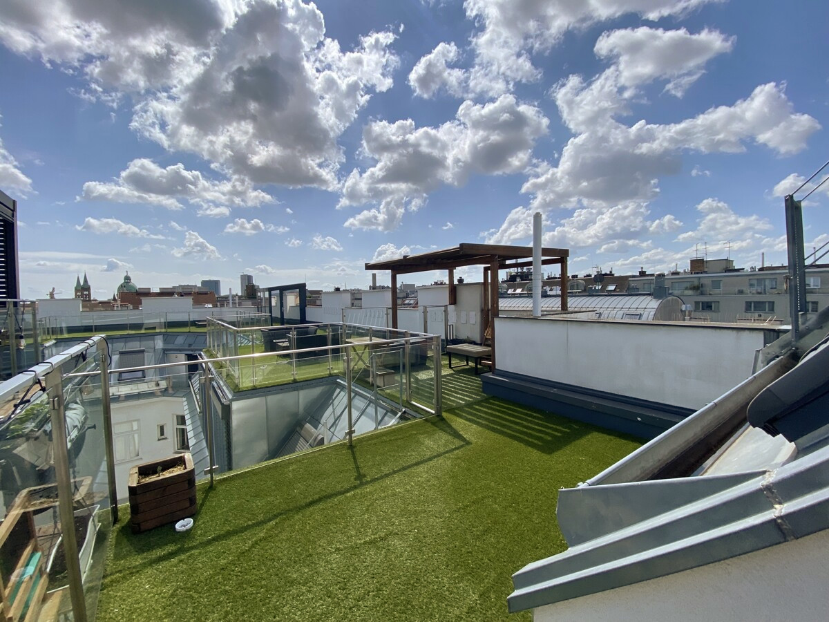 TRAUM Dachgeschoßwohnung mit Terrasse 2 Küchen 2 Bäder!- DREAM  2 bedroom rooftop apartment + terrace
