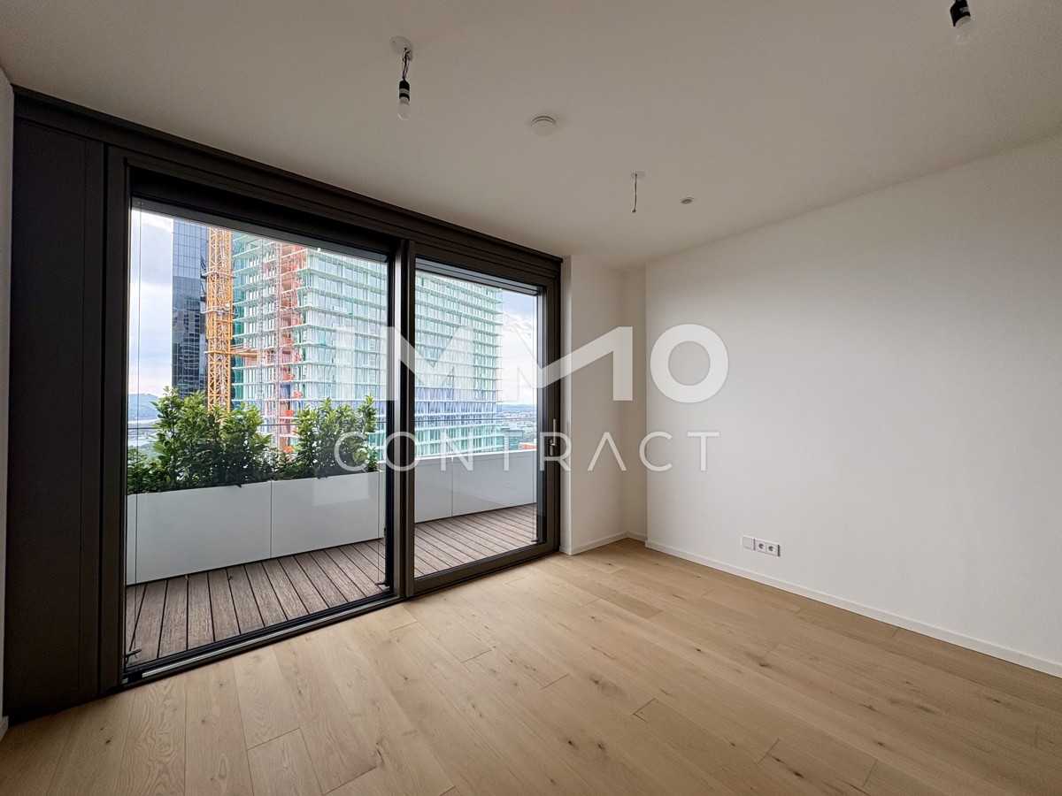 Ausblick wohin das Auge reicht: Gerumiges Apartment mit Annehmlichkeiten (Gym, Pool, Spa, Lounges,) /  / 1220 Wien / Bild 1