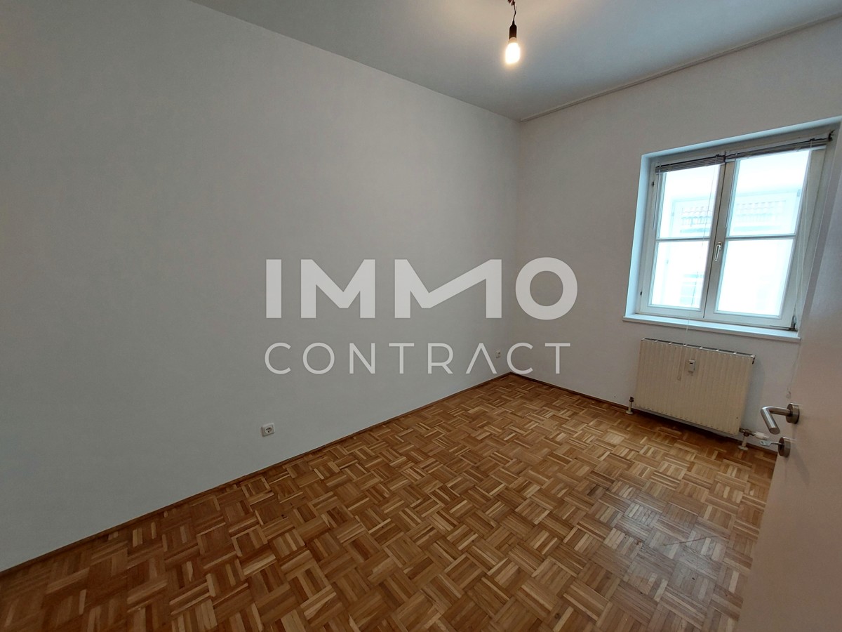 2 - Raum - Wohnung mit kleinem Wintergarten / Dachterrasse im Zentrum von Enns /  / 4470 Enns / Bild 4
