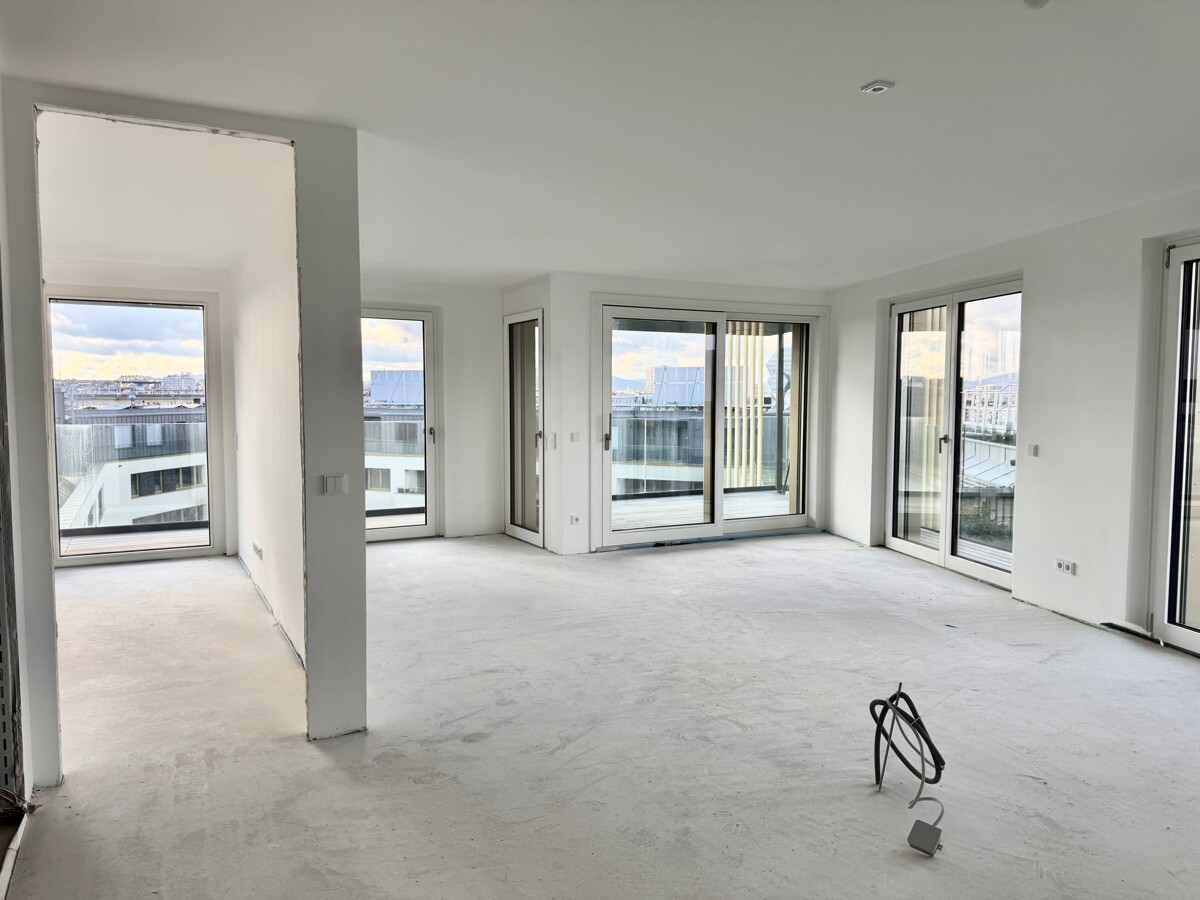 WOW! Hauptbahnhof: 9. Stock - Innenhof mit mega Ausblick: Von der Sonne geksst! Provisionsfrei /  / 1100 Wien / Bild 1