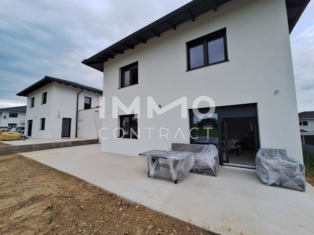 ERSTBEZUG AB HERBST - elegante Doppelhaushlfte mit Garten und Garage