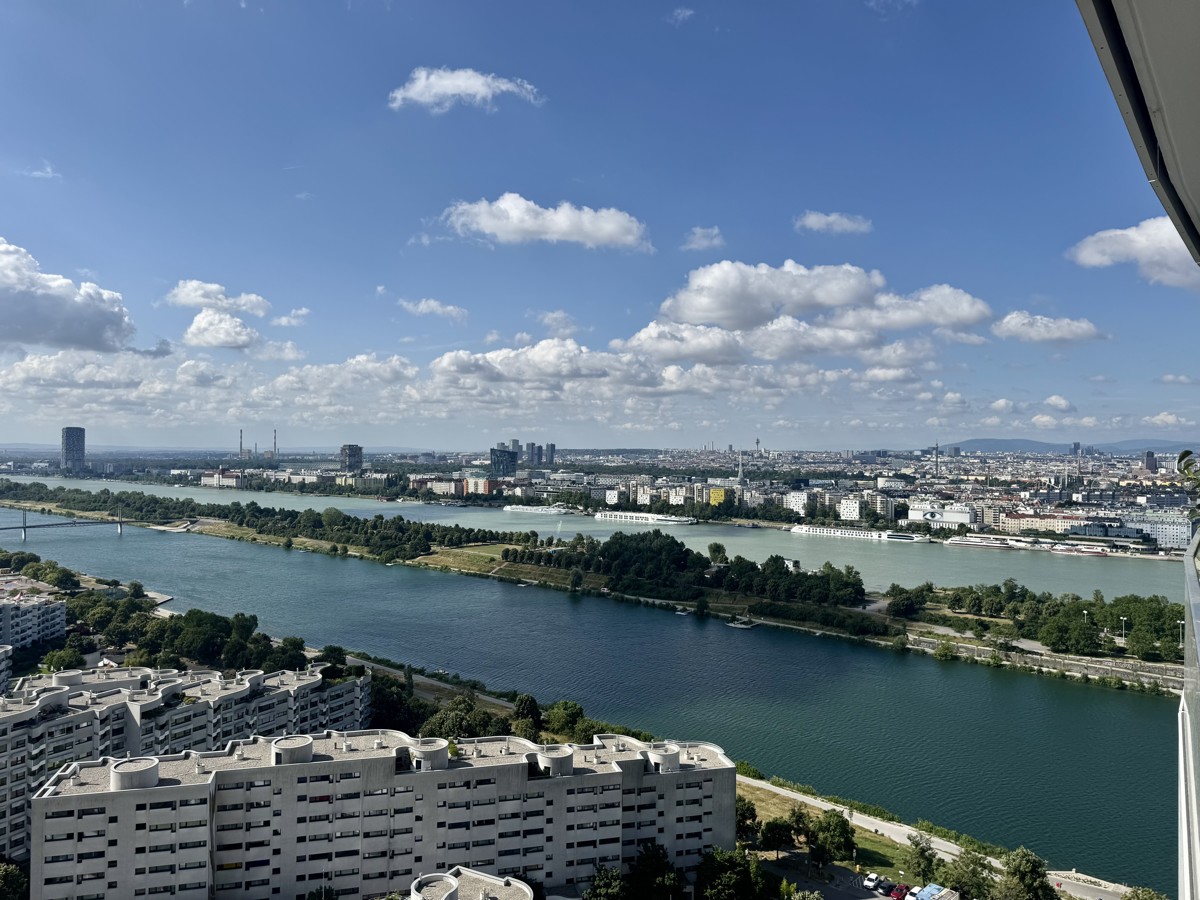 DANUBEFLATS - 2 Zimmer - Doorman, Gym, Pool, div. Lounges! Provisionsfrei /  / 1220 Wien / Bild 1