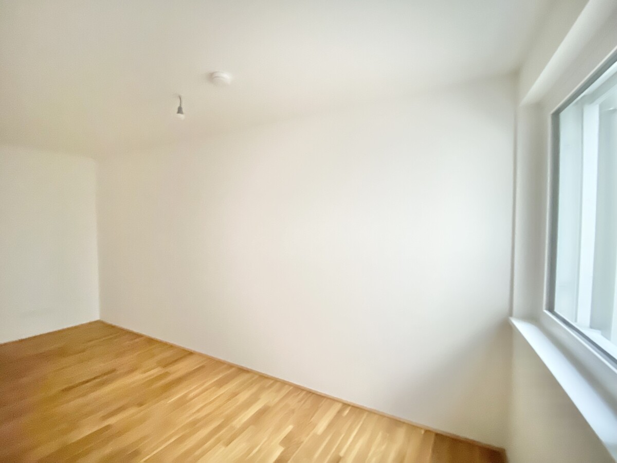 ERSTBEZUG Top Wohnung U3 2 Zimmer + Loggia - 1 bedroom apartment + loggia U3  +  TG Parkplatz /  / 1110 Wien / Bild 7