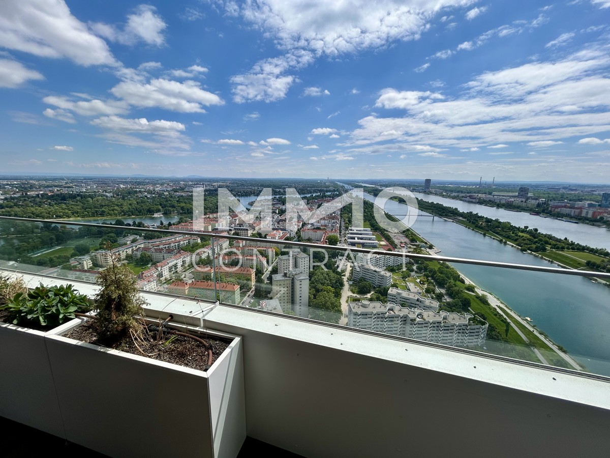 Hoch hinaus! Elegantes 2-Zimmer Apartment im 38. Stock und Blick auf die Alte Donau! /  / 1220 Wien / Bild 1