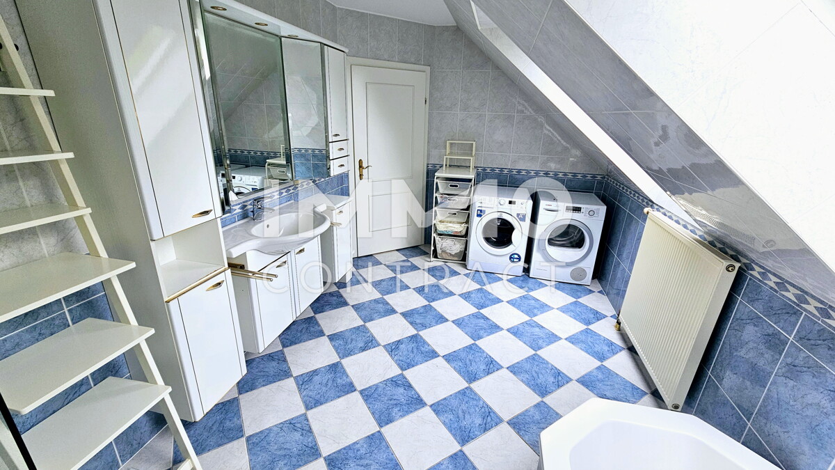 Familienfreundliches, lichtdurchflutetes  Traumhaus: 4 Schlafzimmer, Pool, Sauna und Gartenidylle /  / 3012 Wolfsgraben / Bild 9