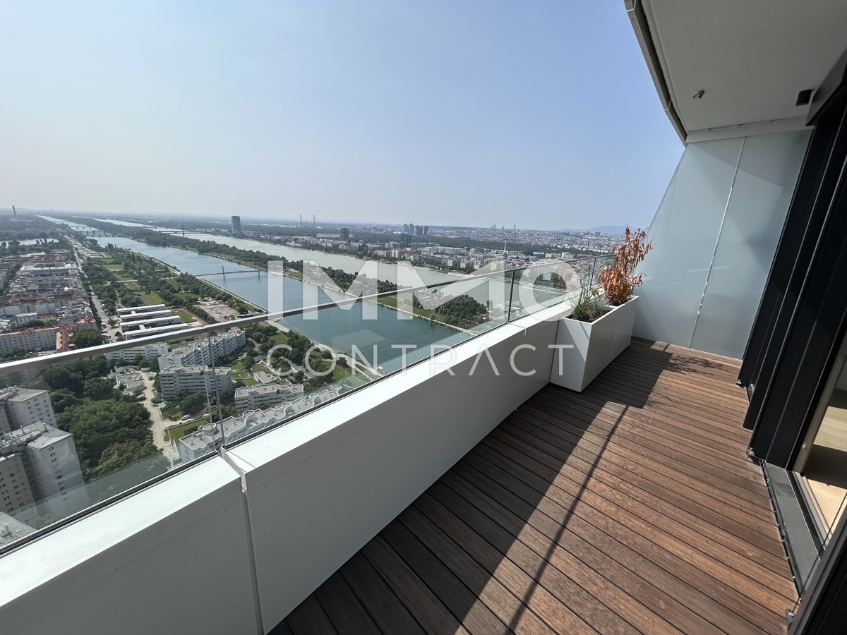 2 Zimmer Erstbezug mit atemberaubenden Blick auf die Donau! Pool, Sauna, Gym inklusive! /  / 1220 Wien / Bild 4
