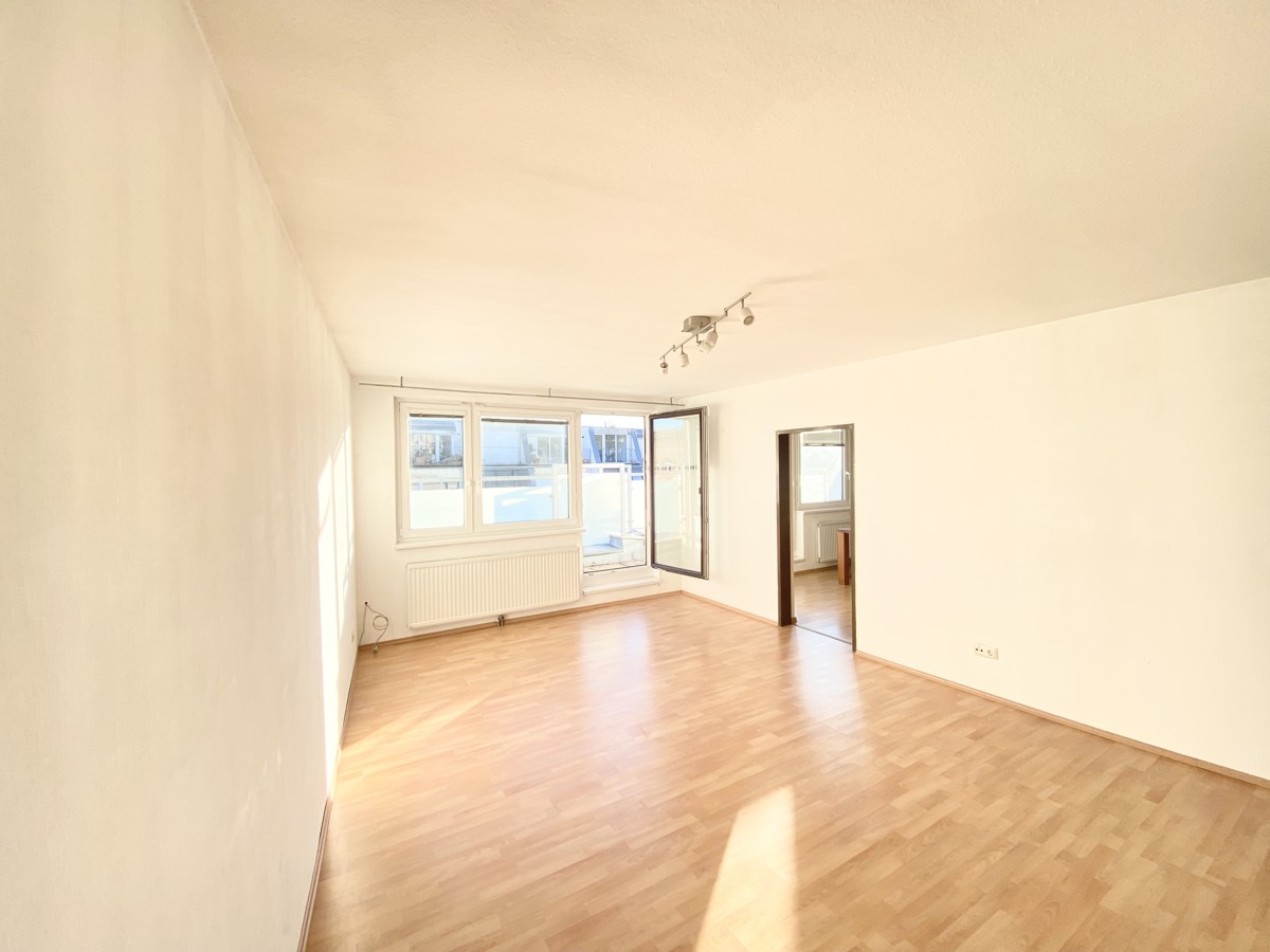 Familienhit! 4 Zimmer Dachgeschowohnung + Terrasse ohne Dachschrgen - 3 Bedroom apartment+ terrace
NEUER PREIS /  / 1140 Wien / Bild 0