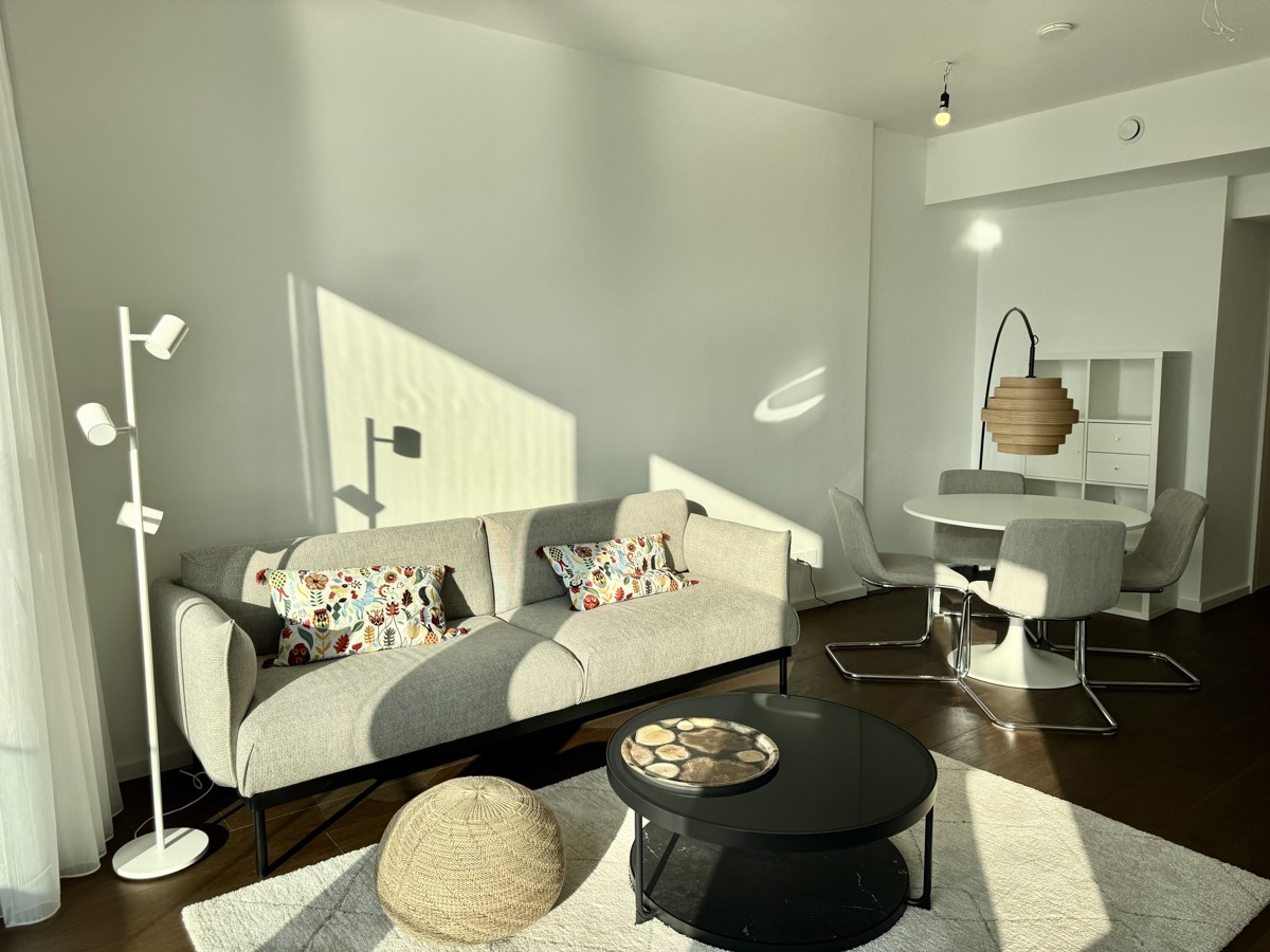 NEU! 42. Etage! Mbliert - Doorman, Gym, Pool UND den schnsten Ausblick auf Kahlenberg /  / 1220 Wien / Bild 9
