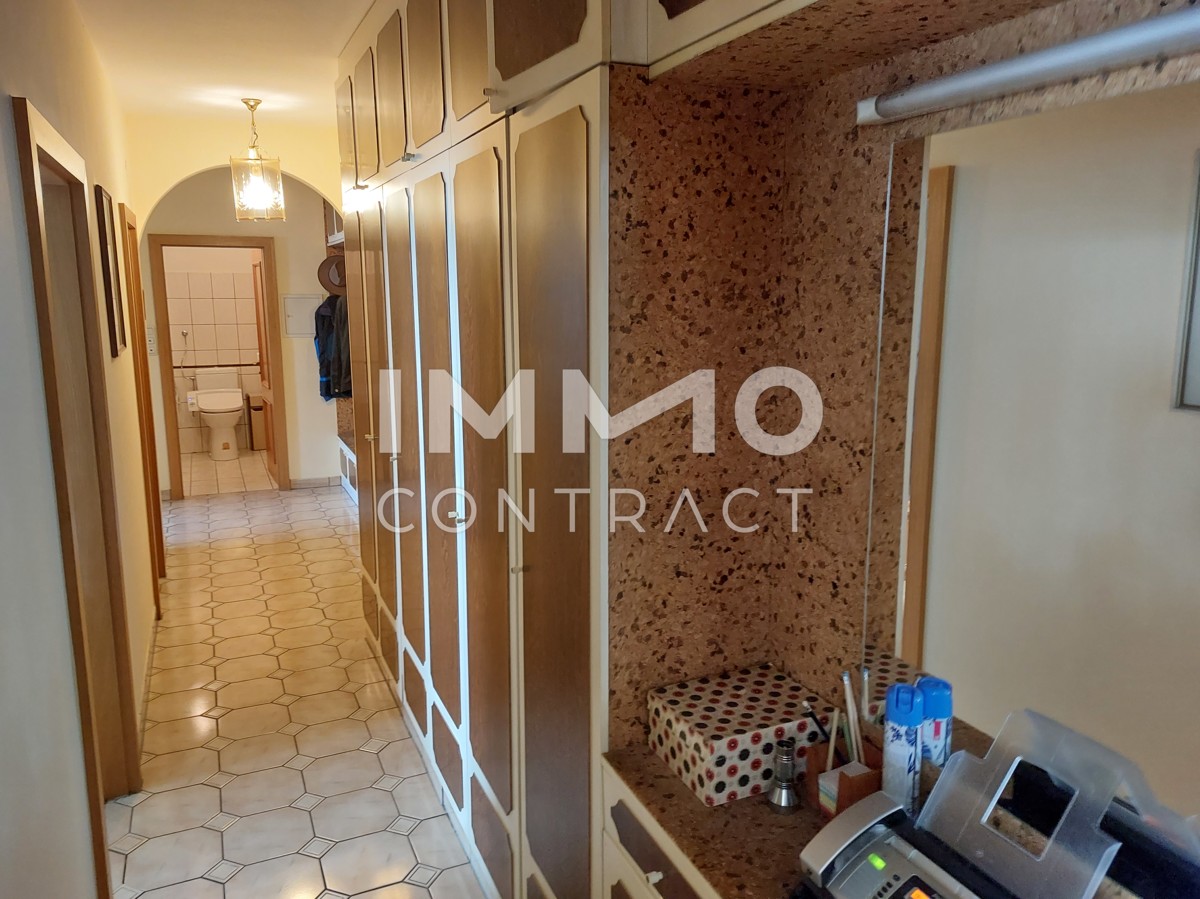 VERLASSENSCHAFT 3-ZI. WOHNUNG 92 m MIT WEST - LOGGIA  6 m UND PARKPLATZ  IM 5.OG UM ? 255.000,-- /  / 8010 Graz / Bild 2