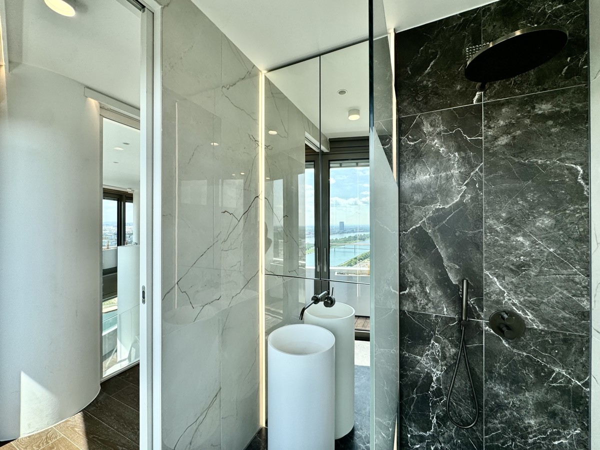 Luxus Leben Am Wasser - inkl. Kche, Pool und Wellness Bereich /  / 1220 Wien / Bild 0