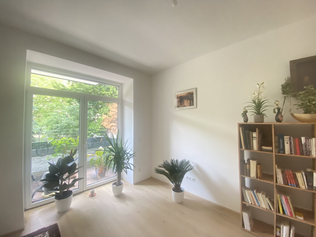 2 Zimmer Wohnung mit Terrasse und Blick in den grnen Innenhof /  / 1210 Wien / Bild 1