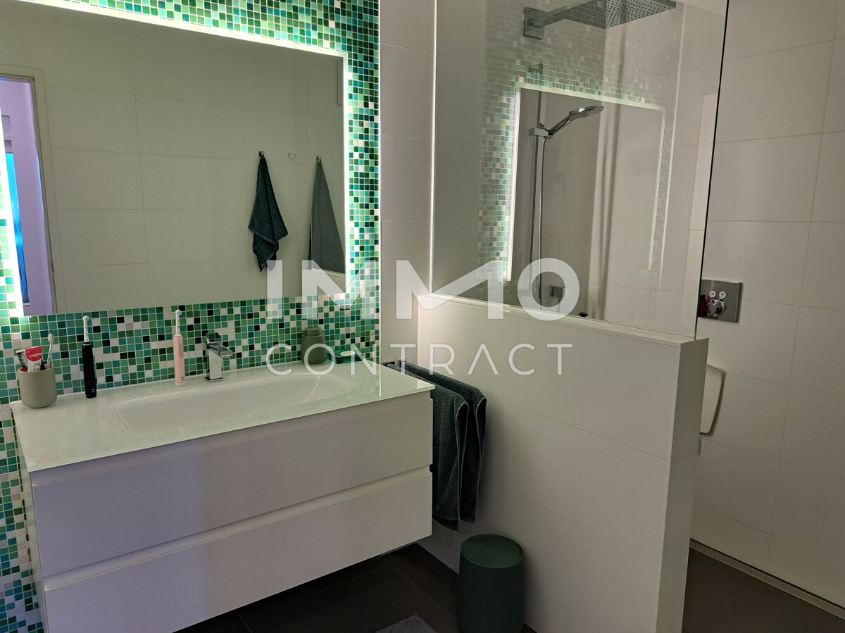 AUERGEWHNLICHE DACHGESCHOSSWOHNUNG mit XL- Terrasse und XL Garagenplatz- Topzustand- Top Preis in 1130 Wien ! /  / 1130 Wien / Bild 5