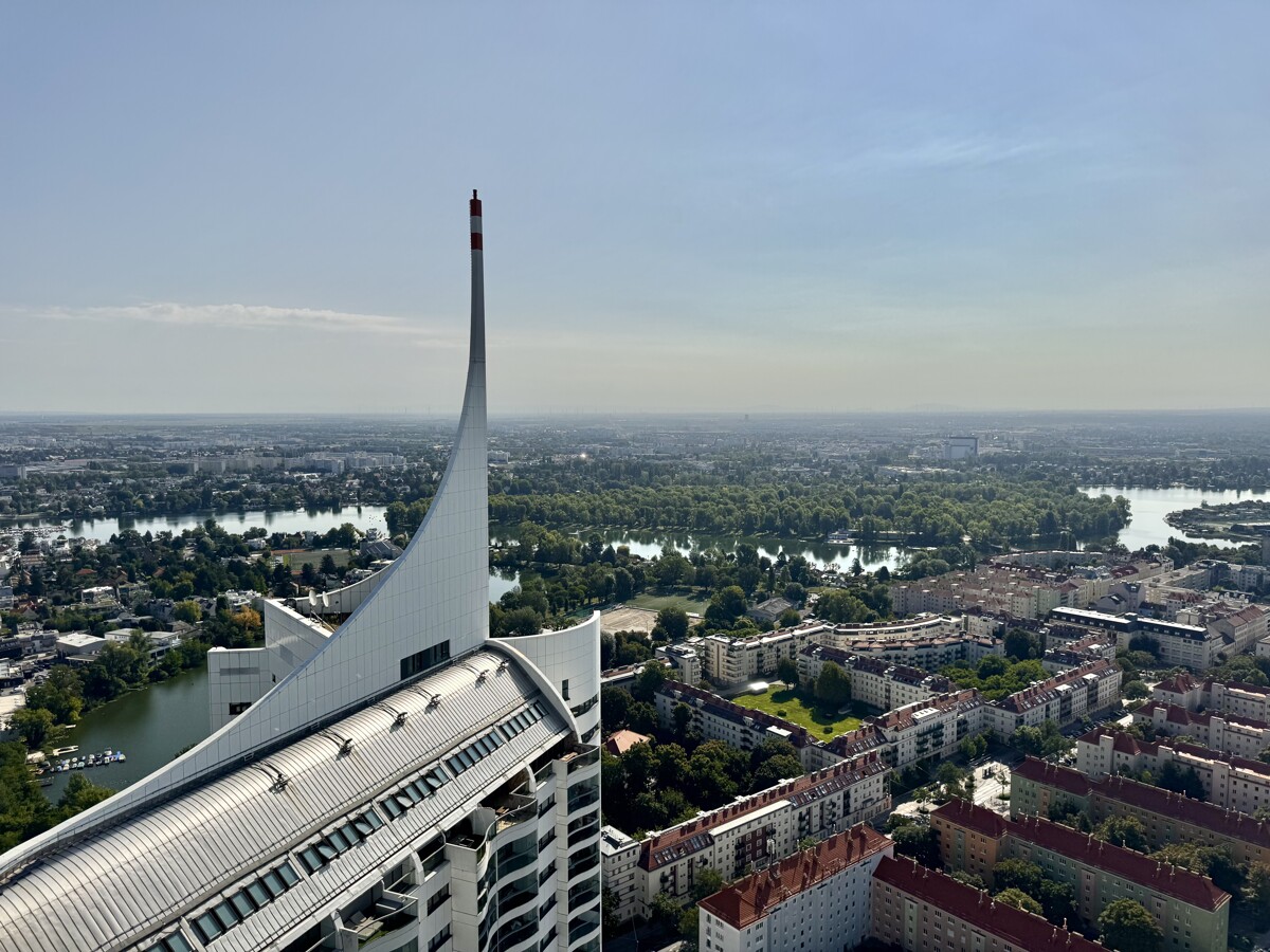 DANUBEFLATS. 40 Etage - The one and only: Einmalig inkl. Wellness and Swimming Pool /  / 1220 Wien / Bild 7
