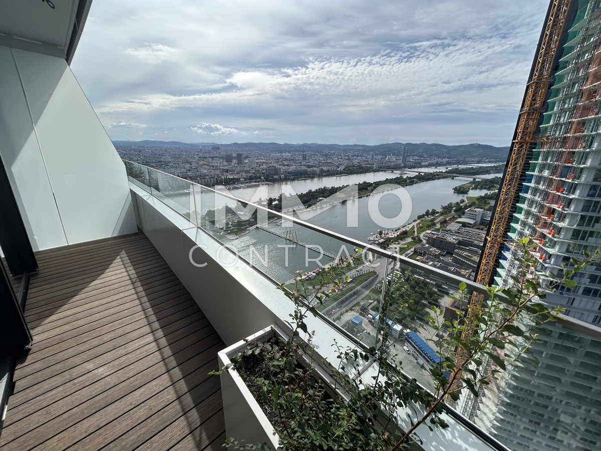 Grozgige 3 Zimmer Wohnung im 41.Stock inkl. atemberaubendem Blick auf die Donau und den Kahlenberg! /  / 1220 Wien / Bild 2