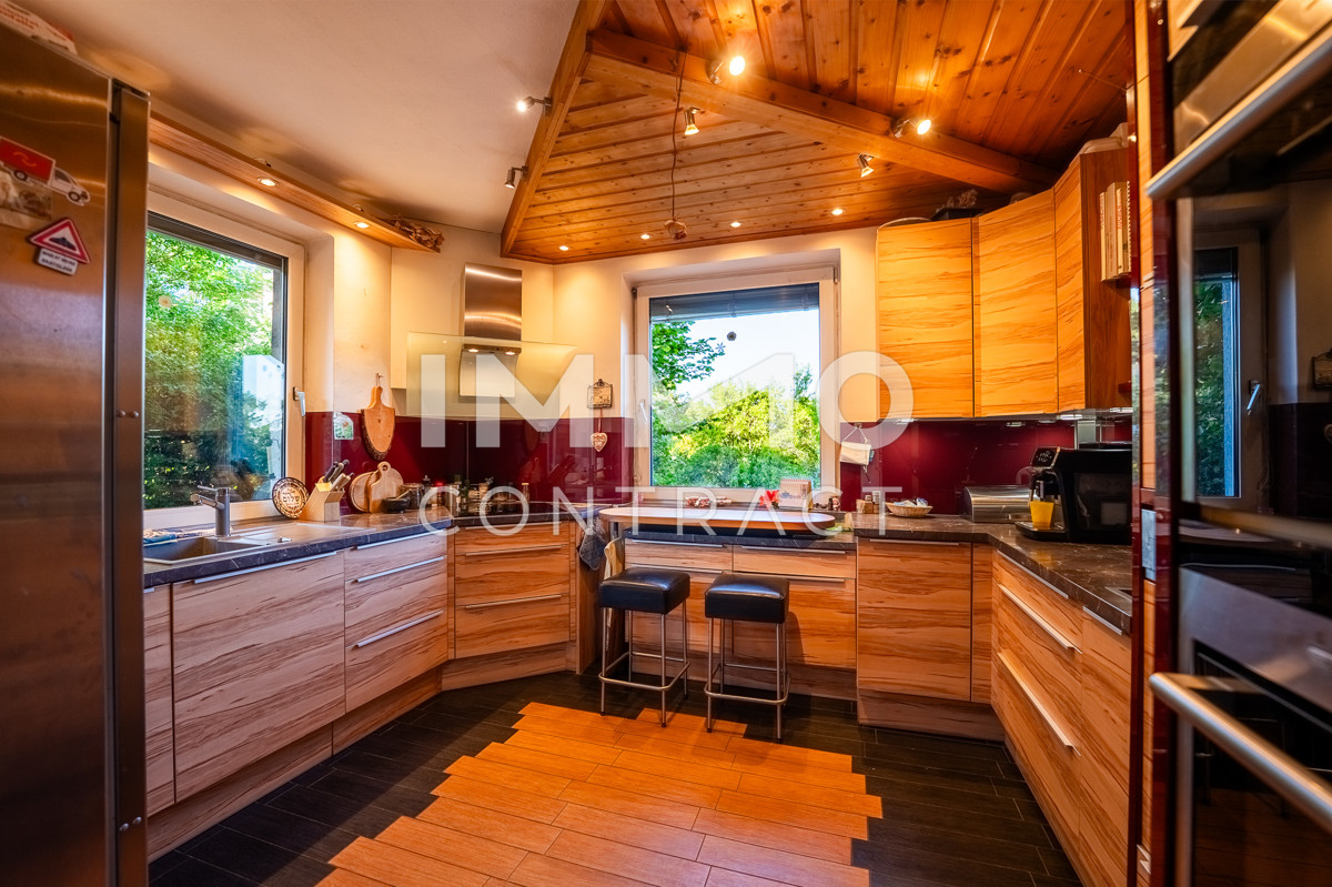 Tolles Familiendomizil mit viel Platz in grner Lage mit Swimming-Pool, Sauna, Garten. /  / 1160 Wien / Bild 8