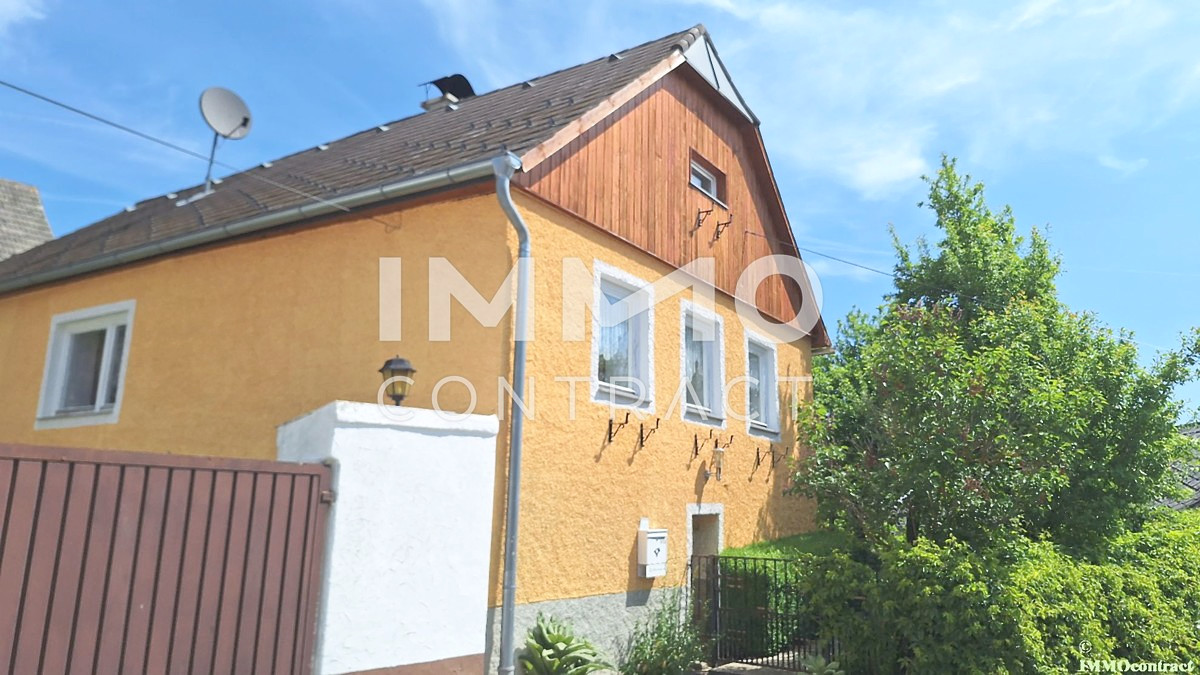 Kleines Haus als Wohn- oder Ferienhaus im Ortszentrum mit kleinen Garten - ruhige Ortslage