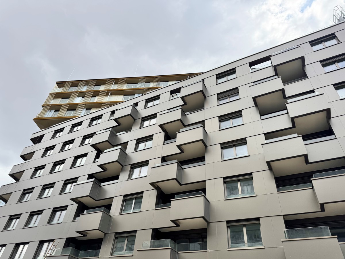 Provisionsfrei - Laxenburger Straße - große Zweizimmer-Wohnung