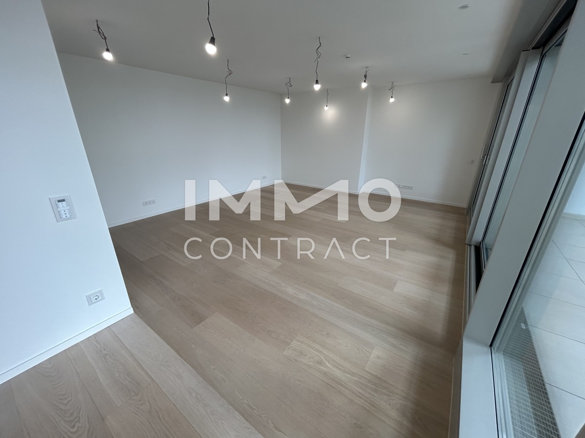 Exklusive Penthouse Wohnung auf 2 Etagen mit atemberaubenden Ausblick auf die Donau und die Innenstadt! /  / 1220 Wien / Bild 2