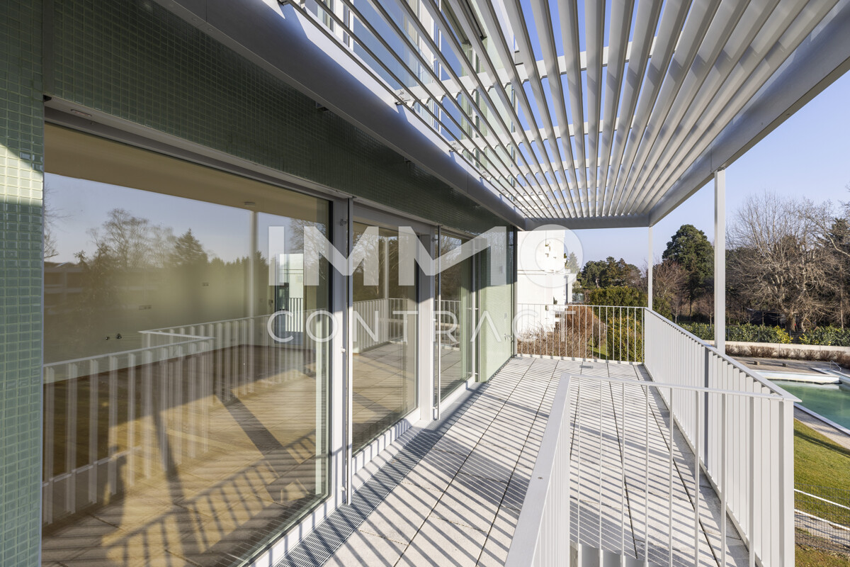 Luxuriöse DG Wohnung ohne Dachschrägen und 3 Terrassen! Grüne Ruhelage in den Weinbergen! / / 1190 Wien / Bild 1