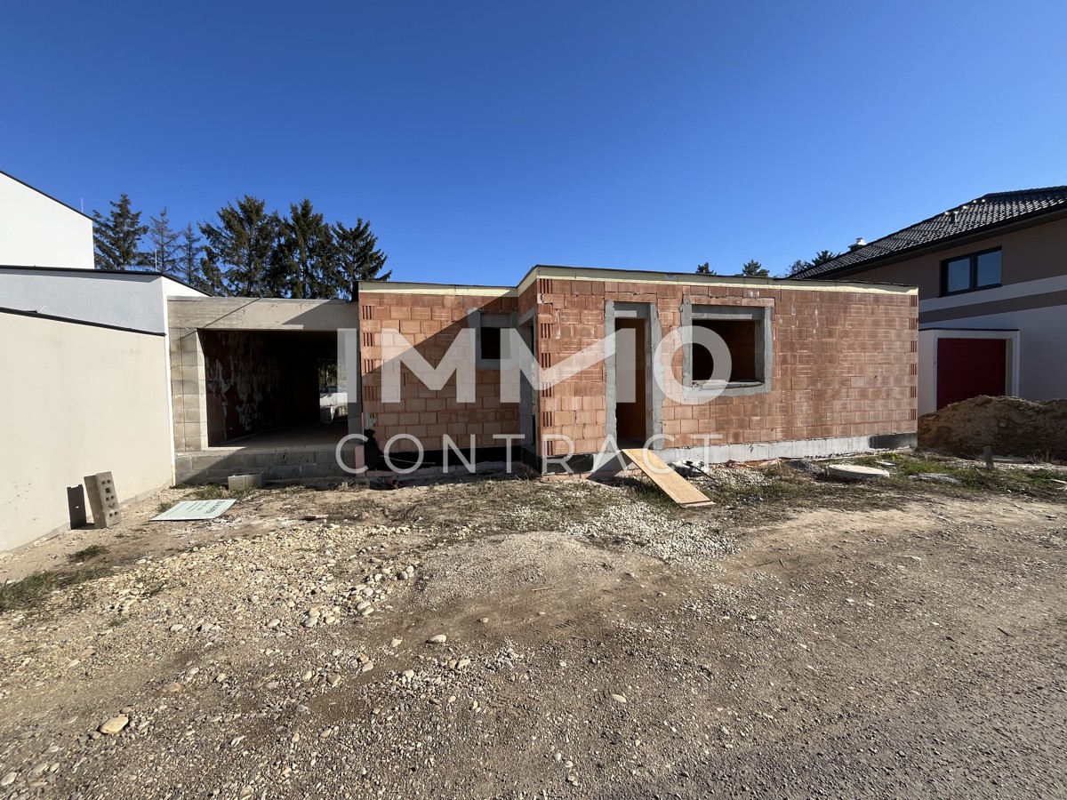 Baumeisterhaus - ein barrierefreier Bungalow  Rohbau /  / 2011 Sierndorf / Bild 1