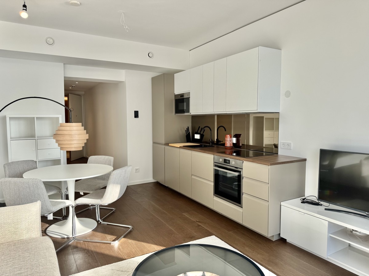 NEU! 42. Etage! Mbliert - Doorman, Gym, Pool UND den schnsten Ausblick auf Kahlenberg /  / 1220 Wien / Bild 5