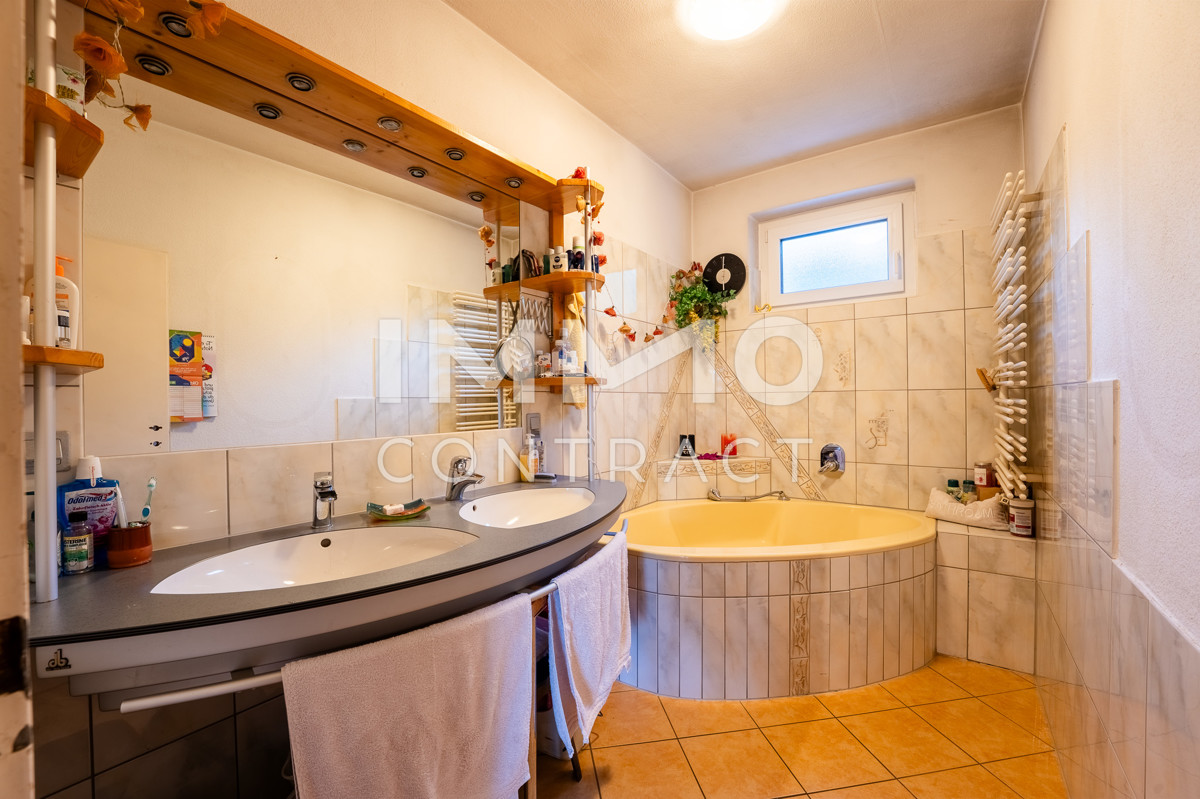 Tolles Familiendomizil mit viel Platz in grner Lage mit Swimming-Pool, Sauna, Garten. /  / 1160 Wien / Bild 9