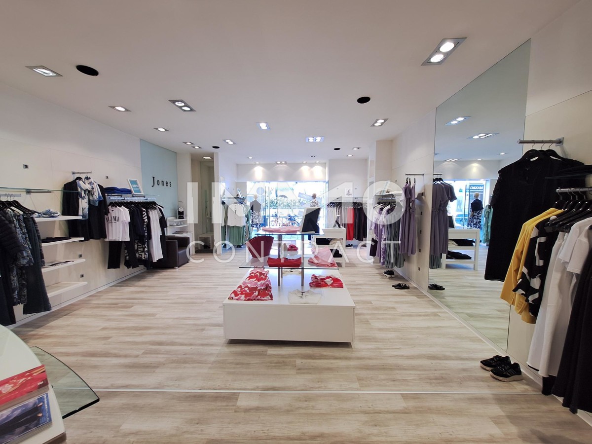 Elegantes Geschäftslokal - mit neuwertiger Ausstattung - im Zentrum von Wels /  / 4600 Wels / Bild 2