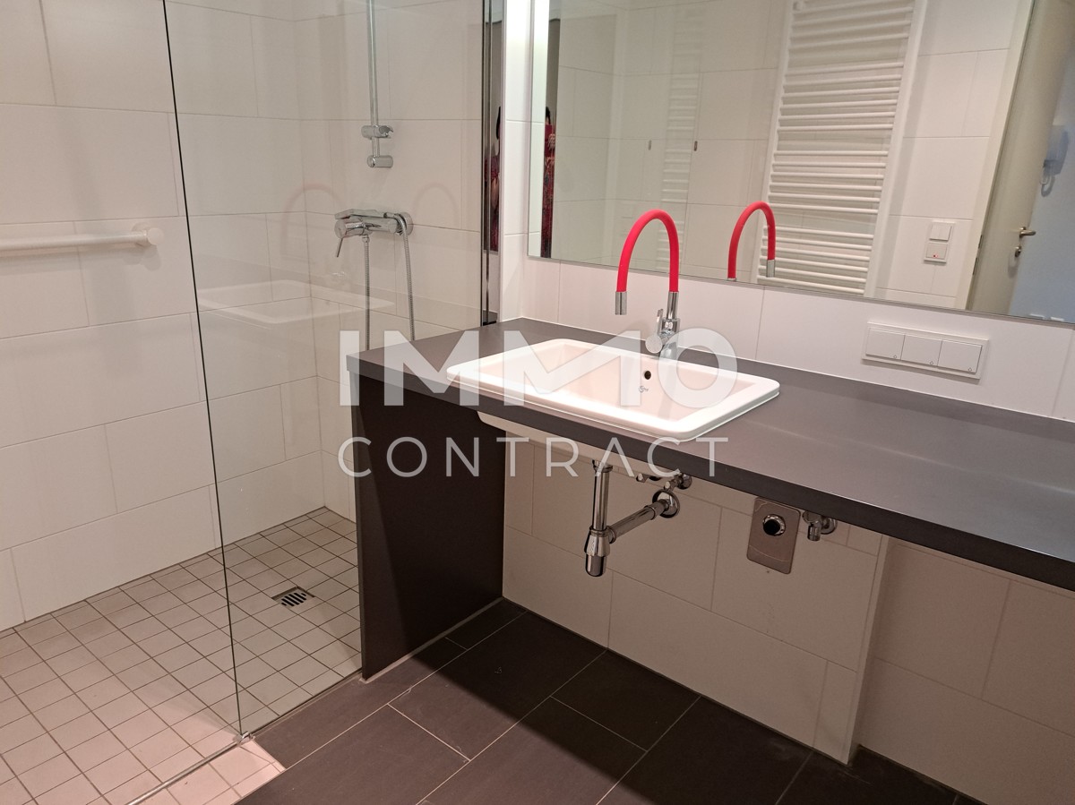 Ein besonderes Wohnvergngen: 3 Zimmer,Terrasse und Garagenplatz zu einem Top-Preis! /  / 1230 Wien / Bild 2