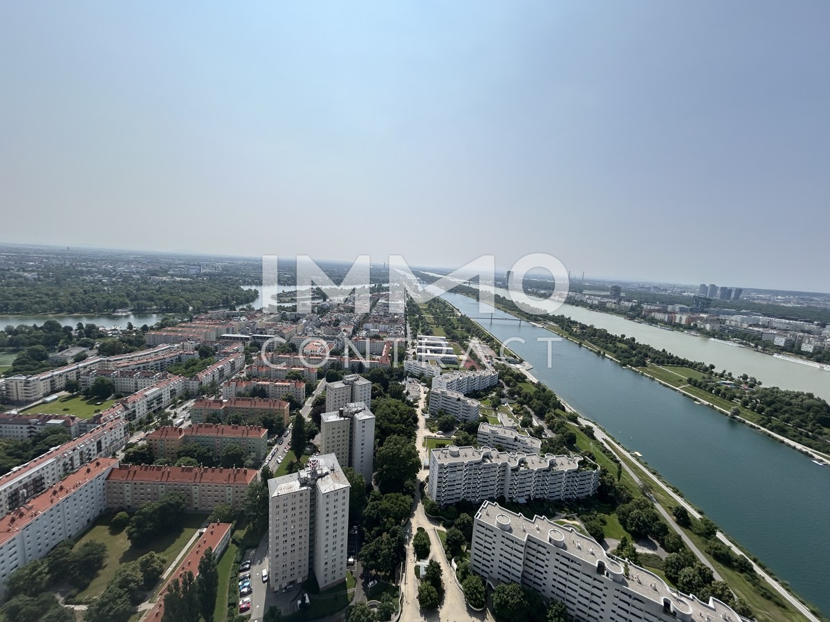 2 Zimmer Erstbezug mit atemberaubenden Blick auf die Donau! Pool, Sauna, Gym inklusive! /  / 1220 Wien / Bild 5